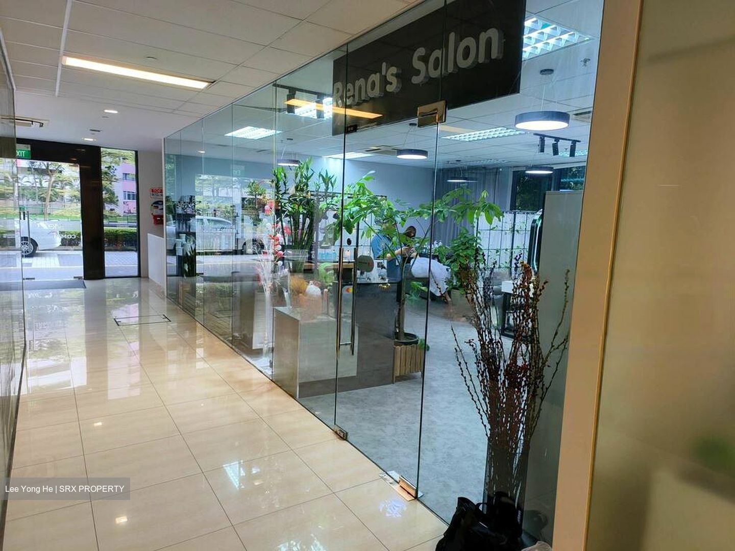 The Mezzo (D12), Retail #486332061